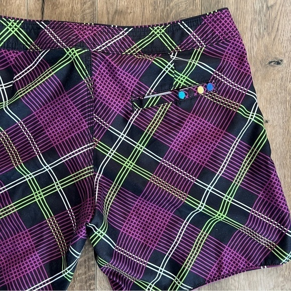 O’Neill Low Rise Plaid Boardshorts Size Small - Picture 8 of 10
